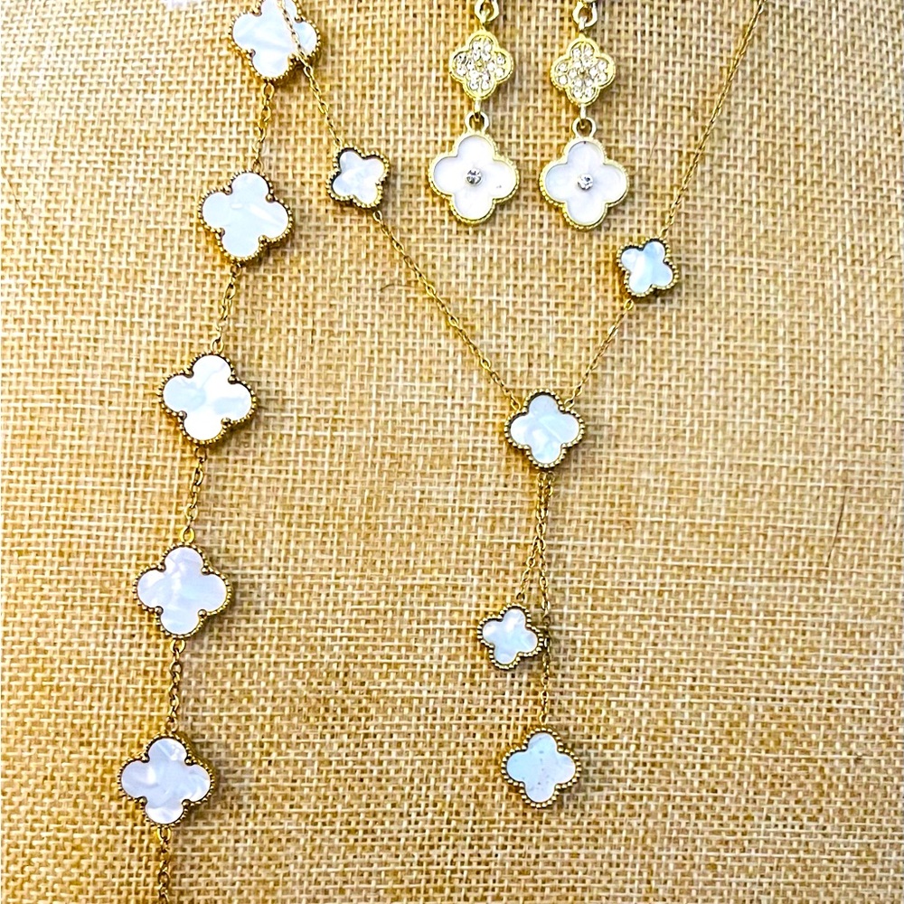 Fashion necklace, bracelet and pierced dangling earrings